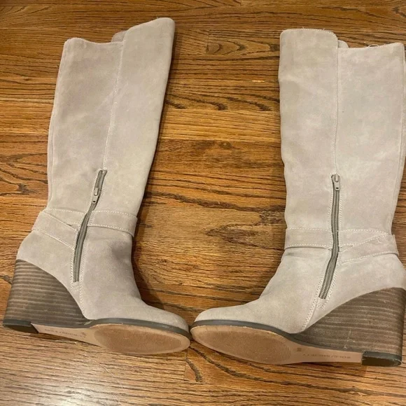 Sole Society Paloma Suede Knee High Wedge Boots Mushroom Gray 7.5 - Picture 3 of 3
